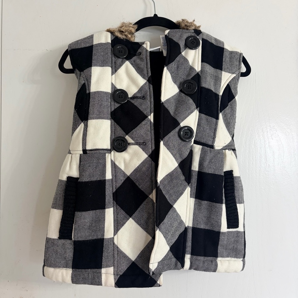 Piper & Blue Black and White Vest Faux Fur Hood